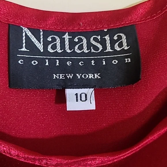 SALE!! Natasia Sleeveless Top - Picture 2 of 4